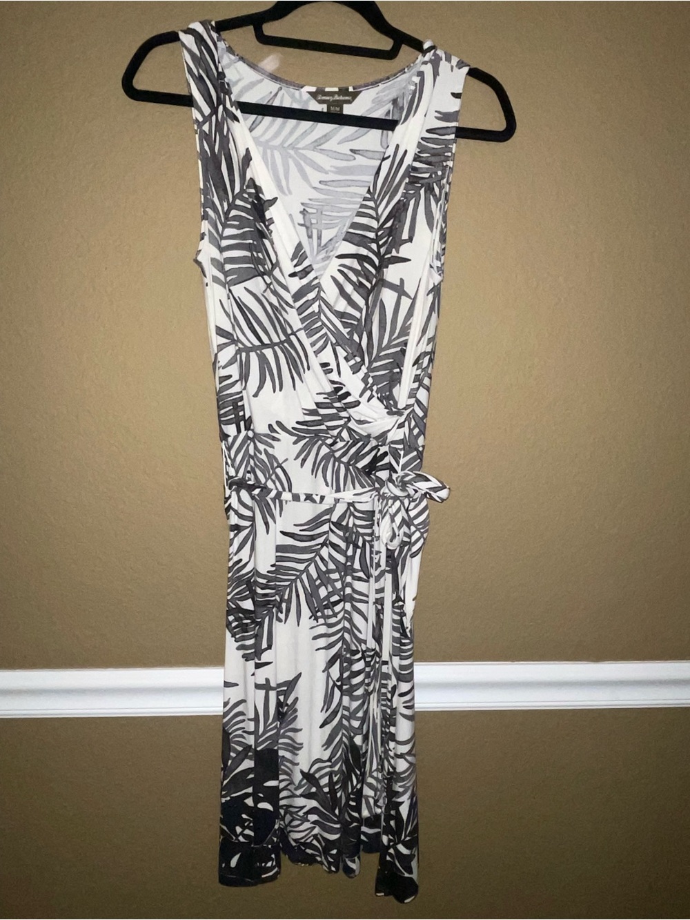 Tommy Bahama Sleeveless Faux-Wrap Palm Print Maxi Dress - White and Gray